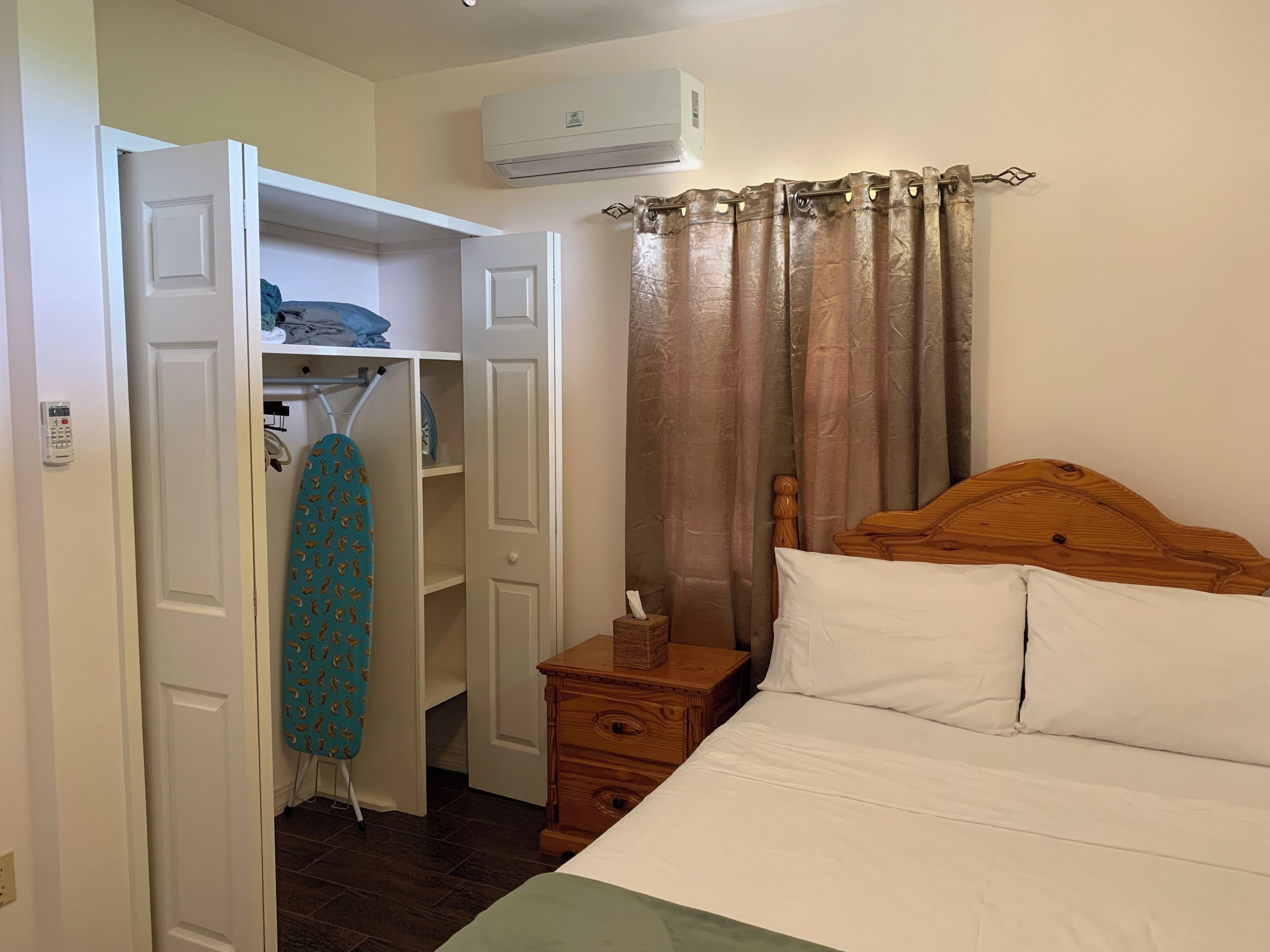 1 bedroom, iron/ironing board, WiFi, bed sheets