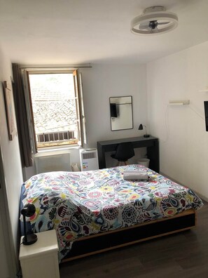1 多间卧室、熨斗/熨衣板、免费 WiFi、床单