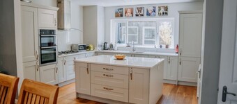 Charming St Davids Cottage with Cathedral Views