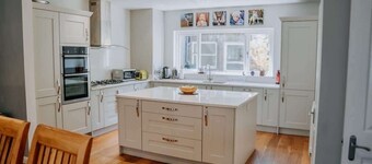 Charming St Davids Cottage with Cathedral Views