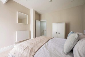 5 bedrooms, iron/ironing board, travel crib, WiFi