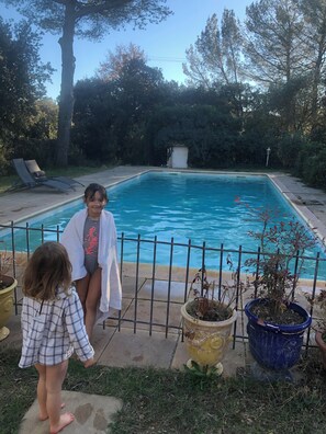 Pool - Large house in PROVENCE (Grans)