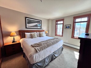 1 室のベッドルーム、アイロン / アイロン台、旅行用ベビーベッド、WiFi (無料)