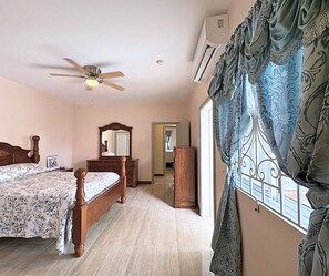 3 bedrooms, WiFi, bed sheets