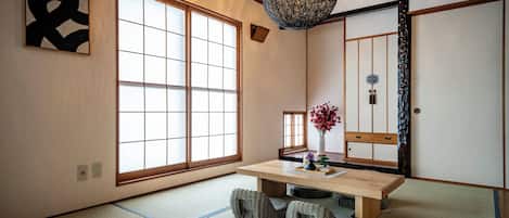 アイロン / アイロン台、WiFi (無料)