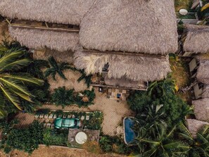 المنطقة المحيطة بالمنشأة