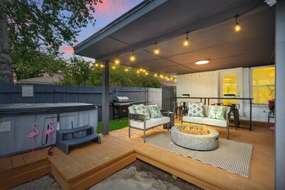 Spacious 5BR 3BA Retreat with Pool & Hot Tub