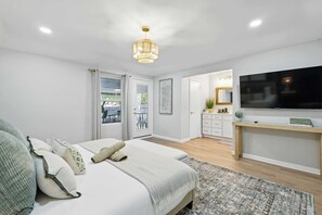 5 habitaciones, escritorio, tabla de planchar con plancha y wifi 