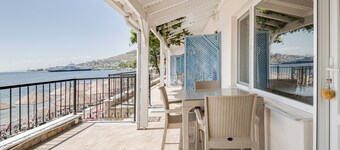 Marmara Yali Evi - Direct Beachfront 1-Room-Apartment