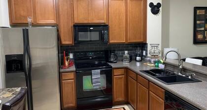 Charming 3-bedroom chalet with WiFi and AC in Kissimmee
