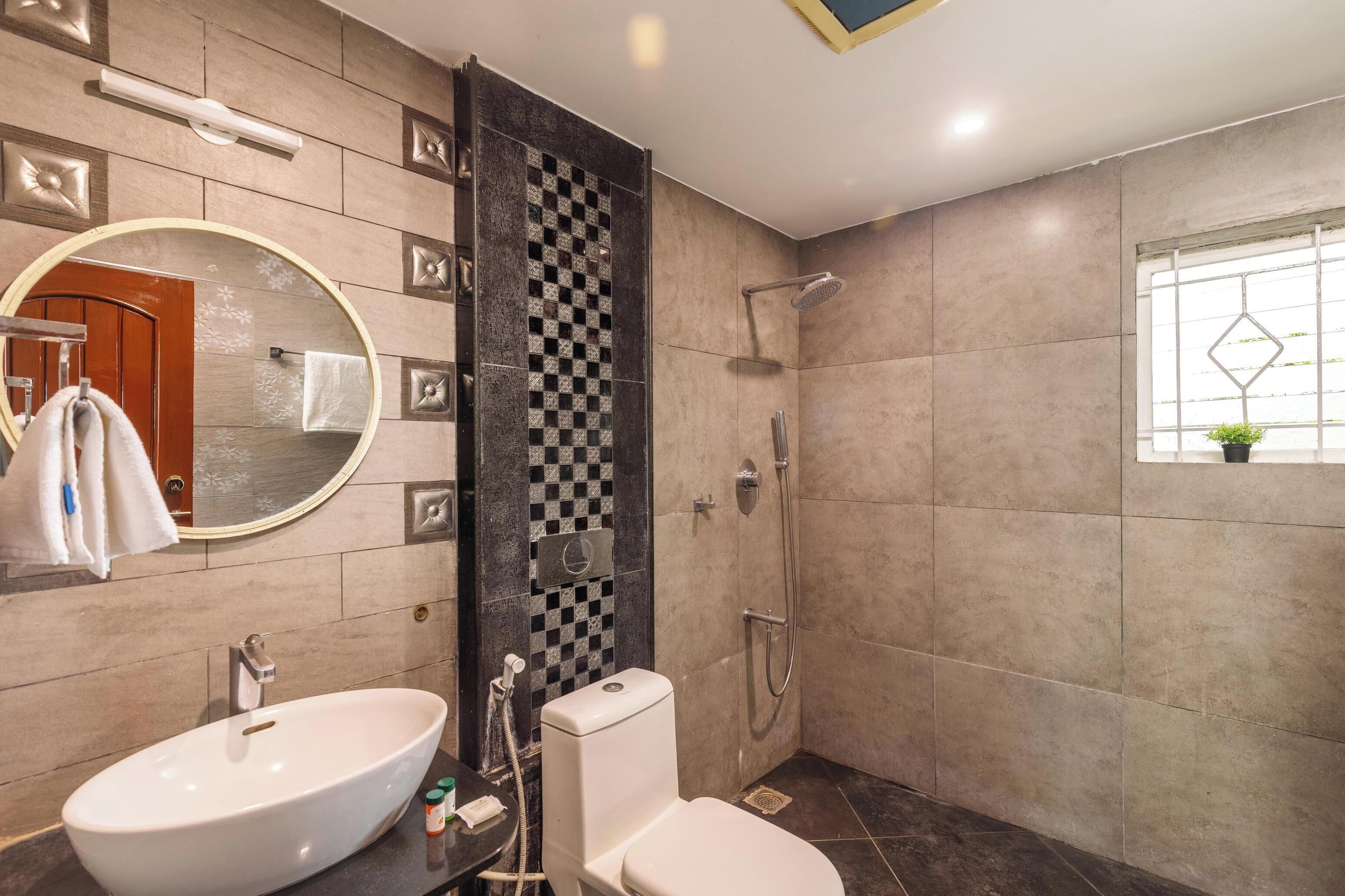 Villa (1 Bedroom) | Bathroom | Shower