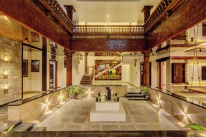 Villa (6 Bedrooms) | Interni