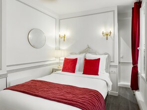 View from room - Merveil Luxury Suites AboukirI-II-III-IV (Paris)