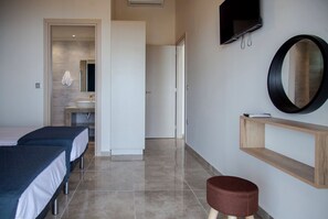 2 chambres, fer et planche à repasser, Wi-Fi, draps fournis