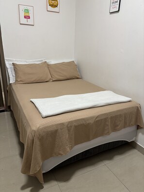 1 bedroom, WiFi, bed sheets