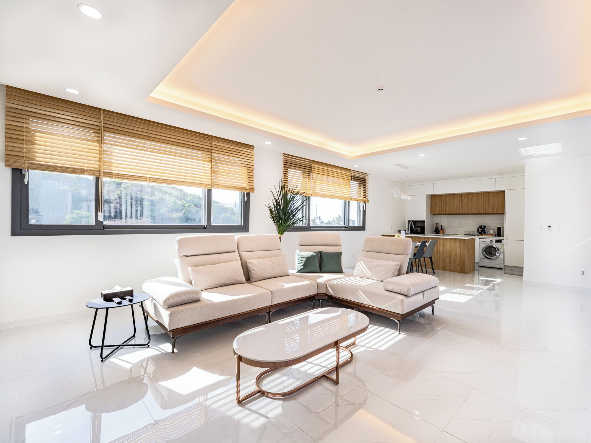 75 吋LED 電視連有線電視頻道