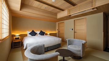 In-room safe, free WiFi, bed sheets