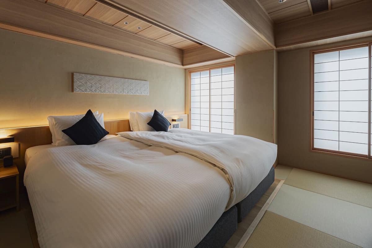 In-room safe, free WiFi, bed sheets