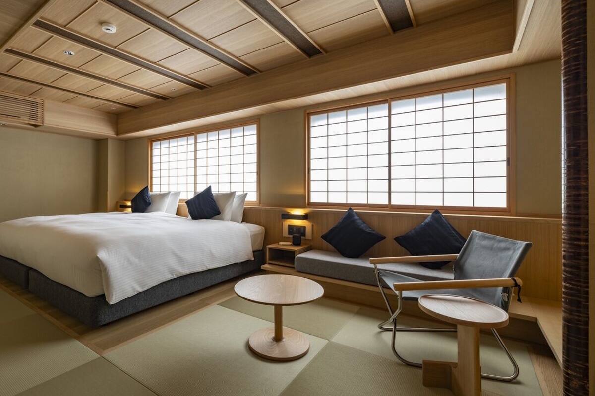 In-room safe, free WiFi, bed sheets