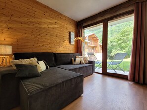 Familienapartment, Bergblick, zum Garten hin | Wohnbereich