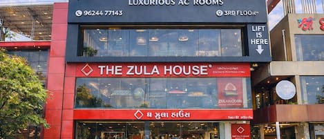 Fachada da propriedade