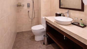 Separate bathtub and shower, free toiletries, towels, soap