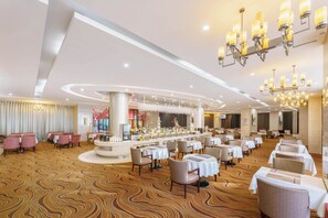 Bữa sáng buffet hàng ngày (68 CNY/mỗi người) 