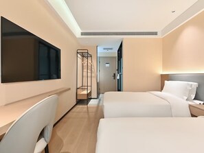Superior Double Room | Blackout curtains, iron/ironing board, free WiFi - City home km Hotel - Beijing Sanyuanqiao (Beijing)
