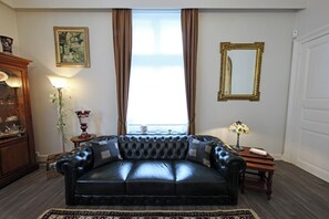 Älytelevisio, kirjoja