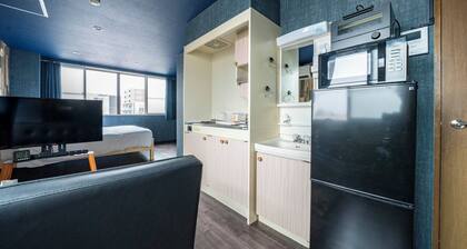 SILK COURT 403