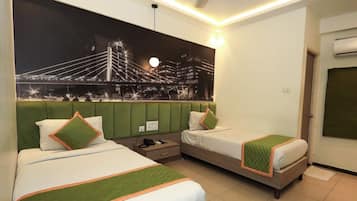 Deluxe Room | Cadar kapas Mesir, peralatan tempat tidur premium, meja, Wi-fi percuma