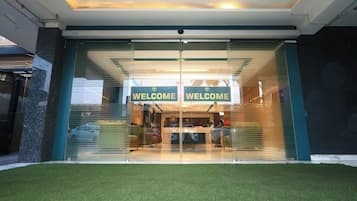 Pintu masuk hartanah