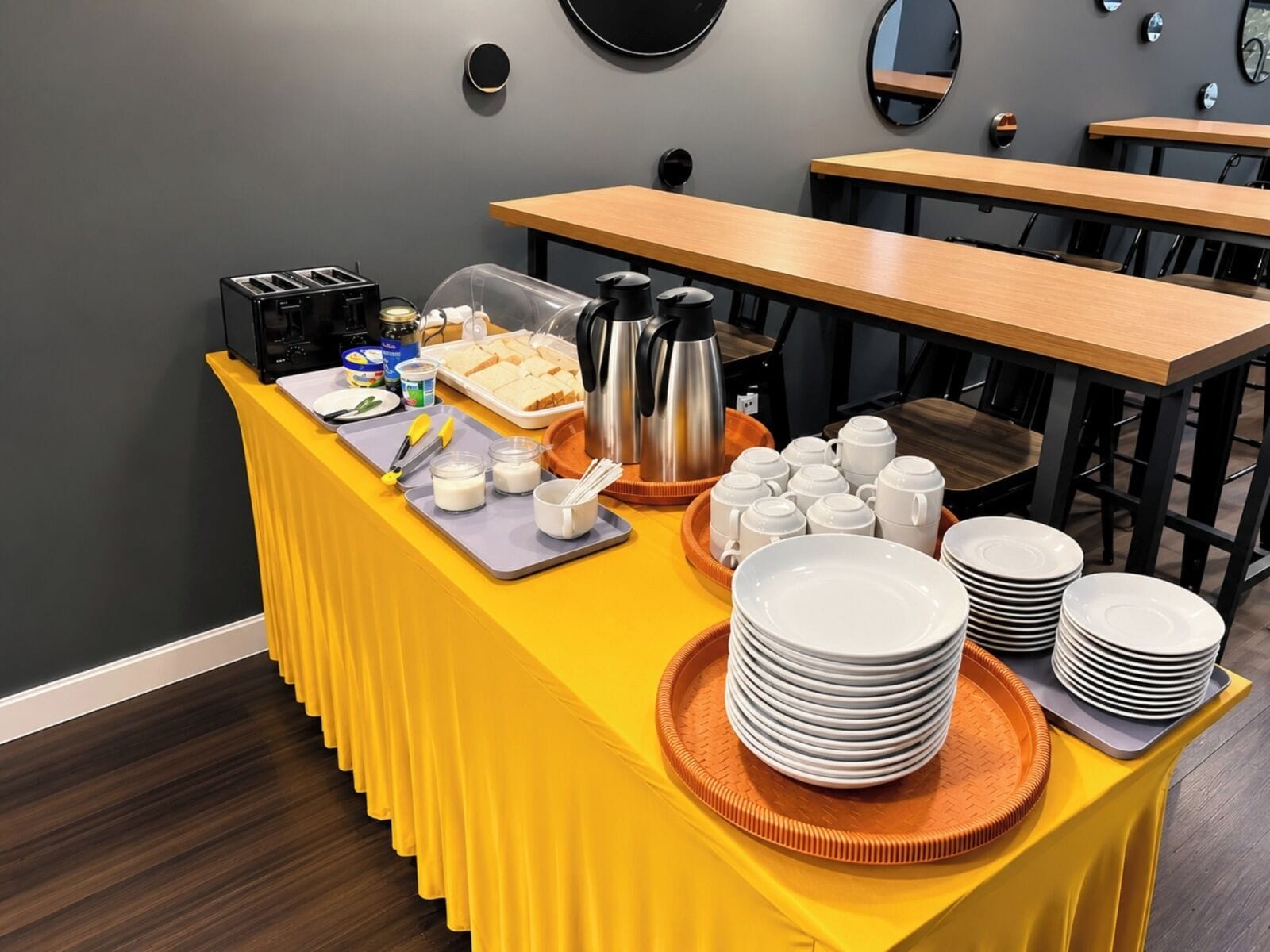 Frukost att ta med varje dag mot avgift