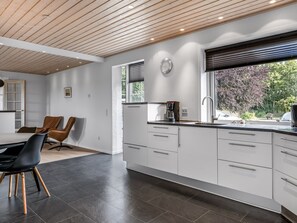 Fridge, dishwasher, cookware/dishes/utensils