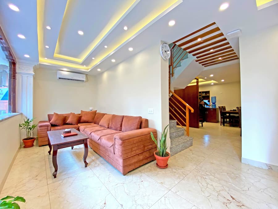 Área de estar no saguão