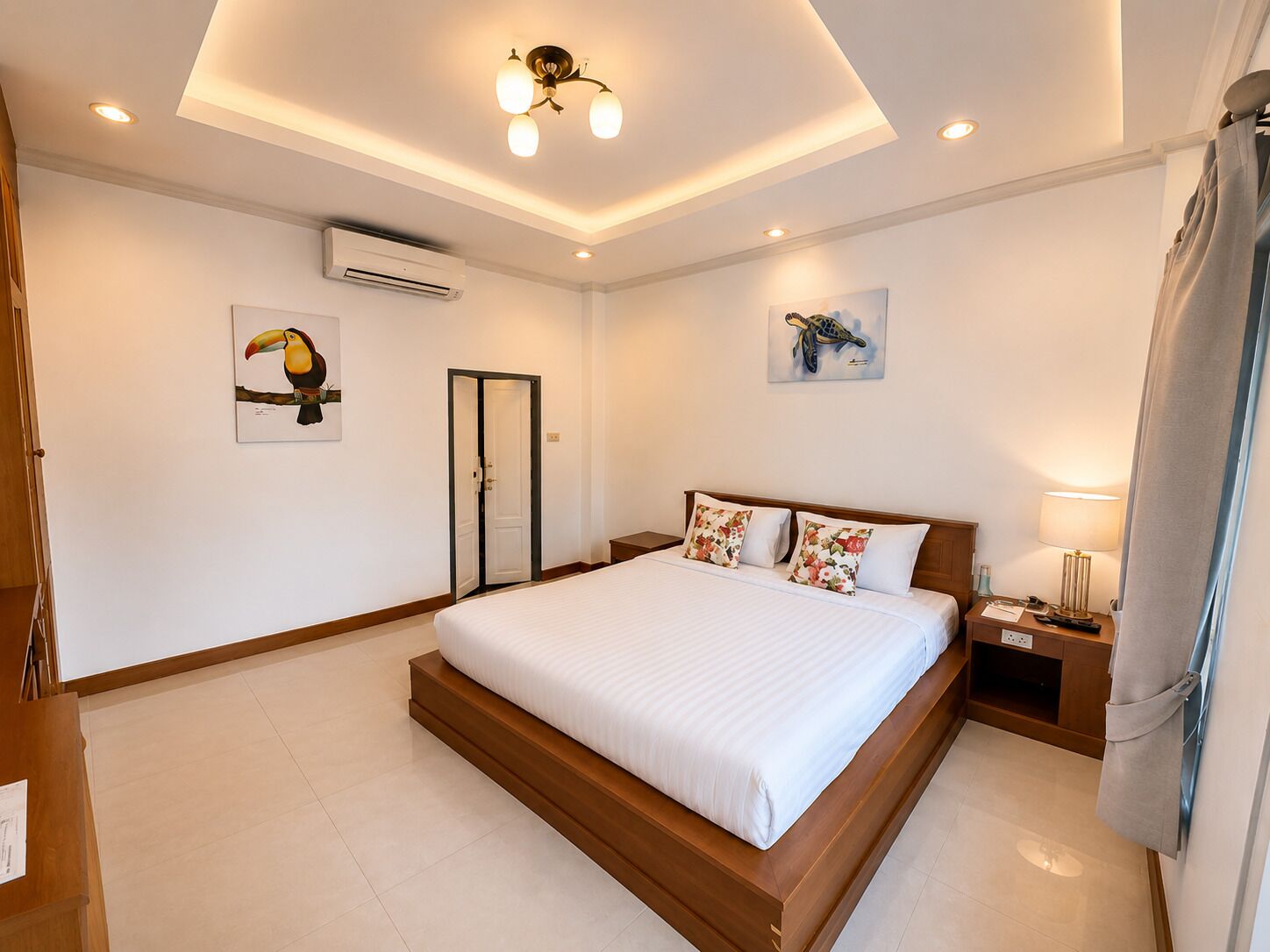 Cottage with Garden View | 迷你吧、書桌、筆電工作空間、遮光布/窗簾