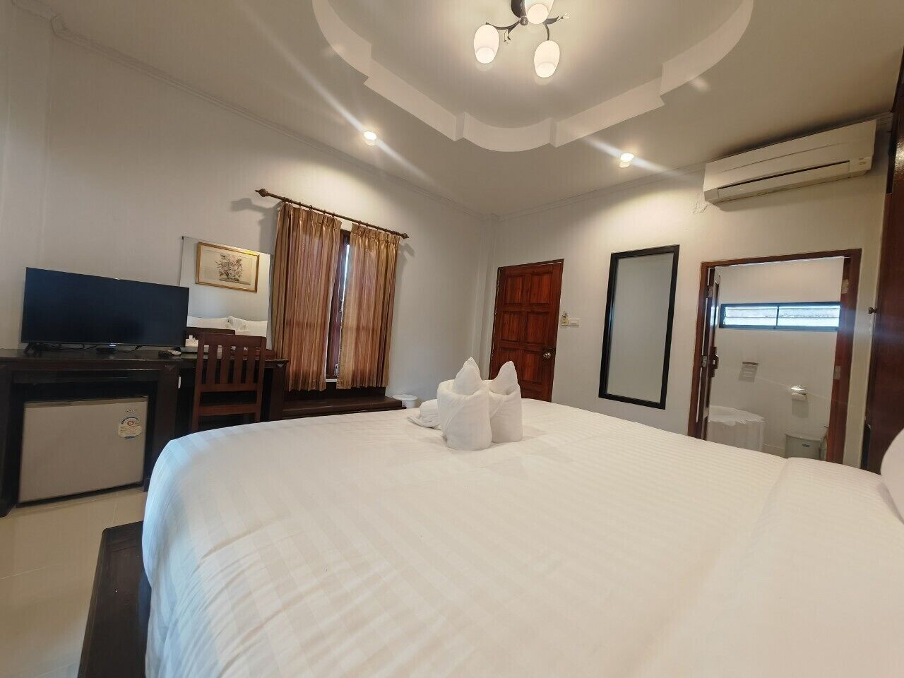 Pet friendly Cottage with Garden View | Frigobar, individualmente decorados, escrivaninha