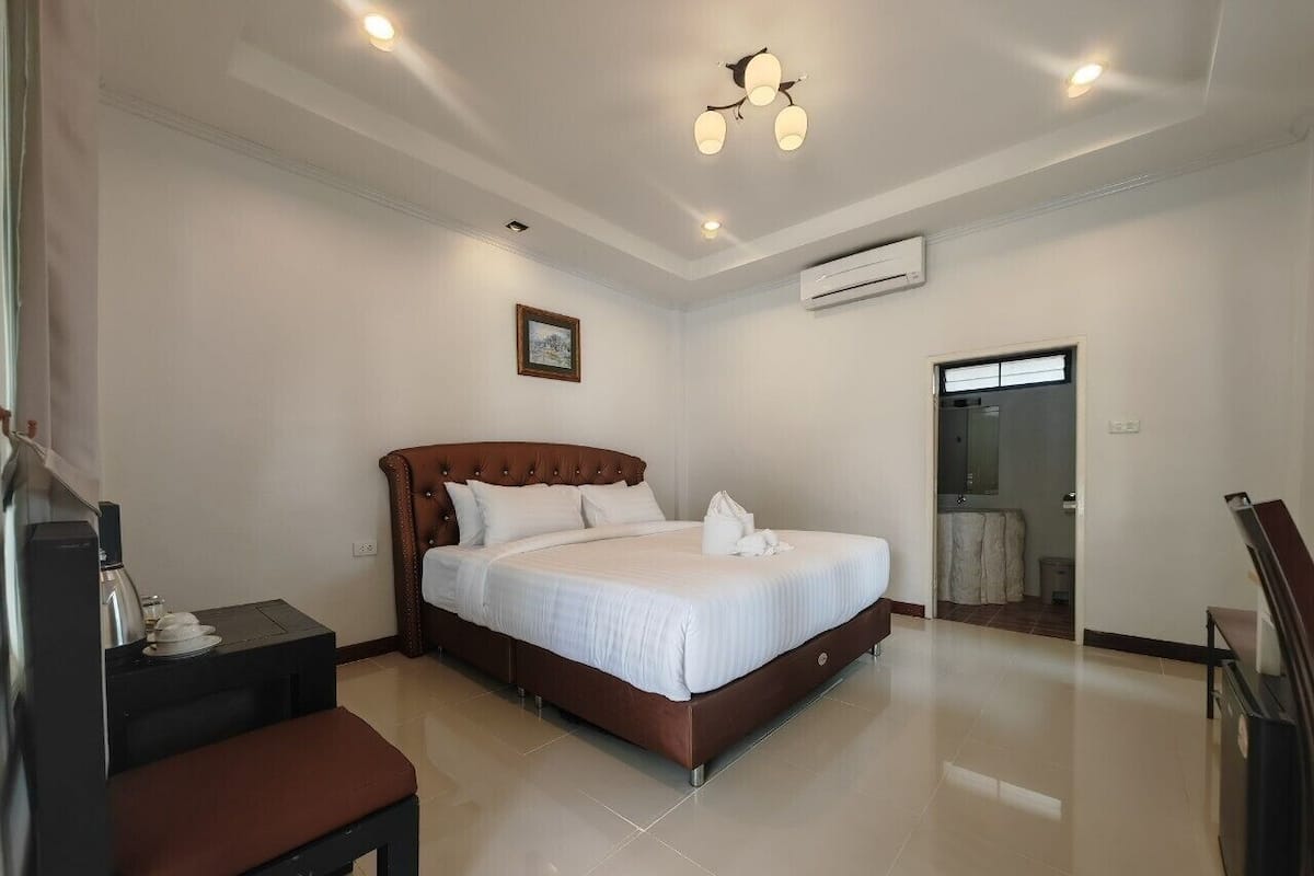 Pool Access Family Cottage