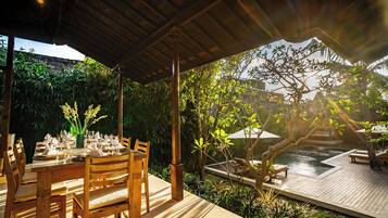 Family Villa, 5 Bedrooms, Private Pool | Terrace/patio