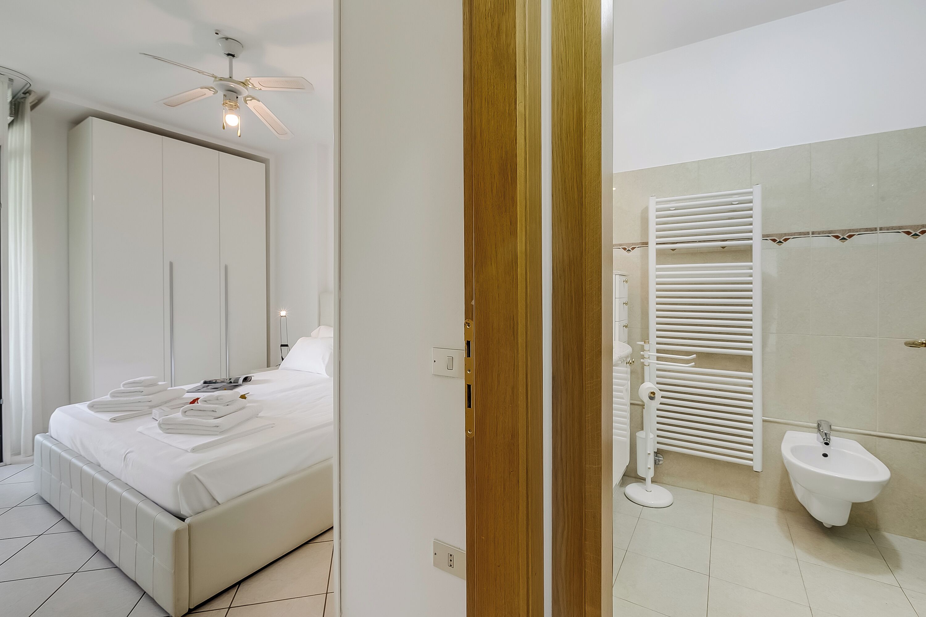 Familjelägenhet - flera sovrum (Max House) | Badrum | Dusch, bidé, handdukar och tvål