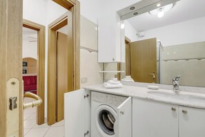 Appartement Familial, plusieurs chambres (Max House) | Salle de bain