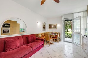 TV connectée de 21 pouces avec chaînes numériques