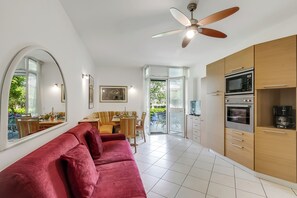 Smart TV 21 polegadas com canais digitais