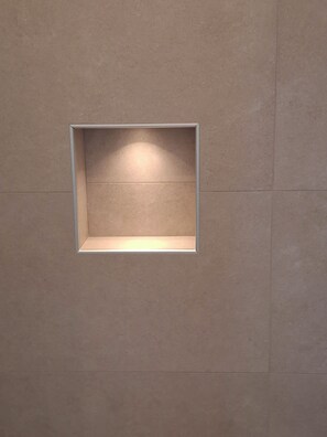 Luxury Double Room | Bathroom | Hair dryer, bidet, soap, shampoo - PALAZZO BOTTINO (Bolsena)