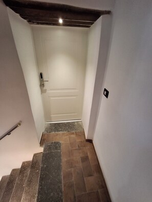 Interior entrance - PALAZZO BOTTINO (Bolsena)