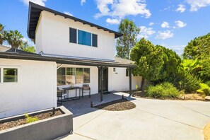 Exterior - Casa Kubanda - Office, Hot Tub, EV Charger (La Mesa)