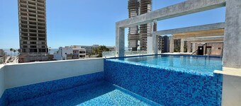 Loft a few blocks from the beach By Gps