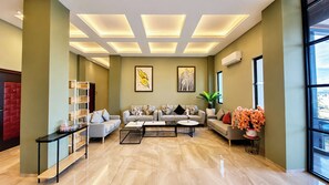 Living area - Nusantara Inn Hotel (Sepaku)