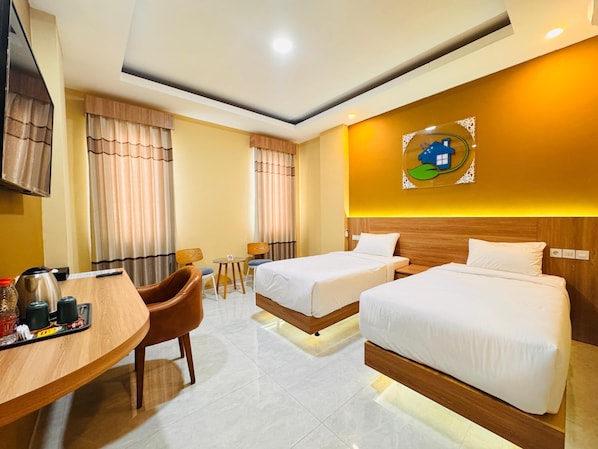 Shower, free toiletries, soap, shampoo - Nusantara Inn Hotel (Sepaku)