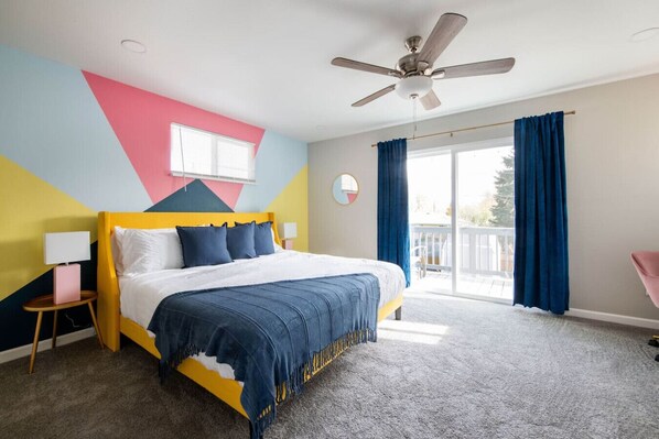 5 bedrooms, desk, iron/ironing board, WiFi